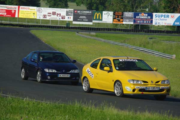 Journée de pilotage sur le circuit de la Chatre avec une GT ou mono place grâce à Start Green Evolution - Track Day