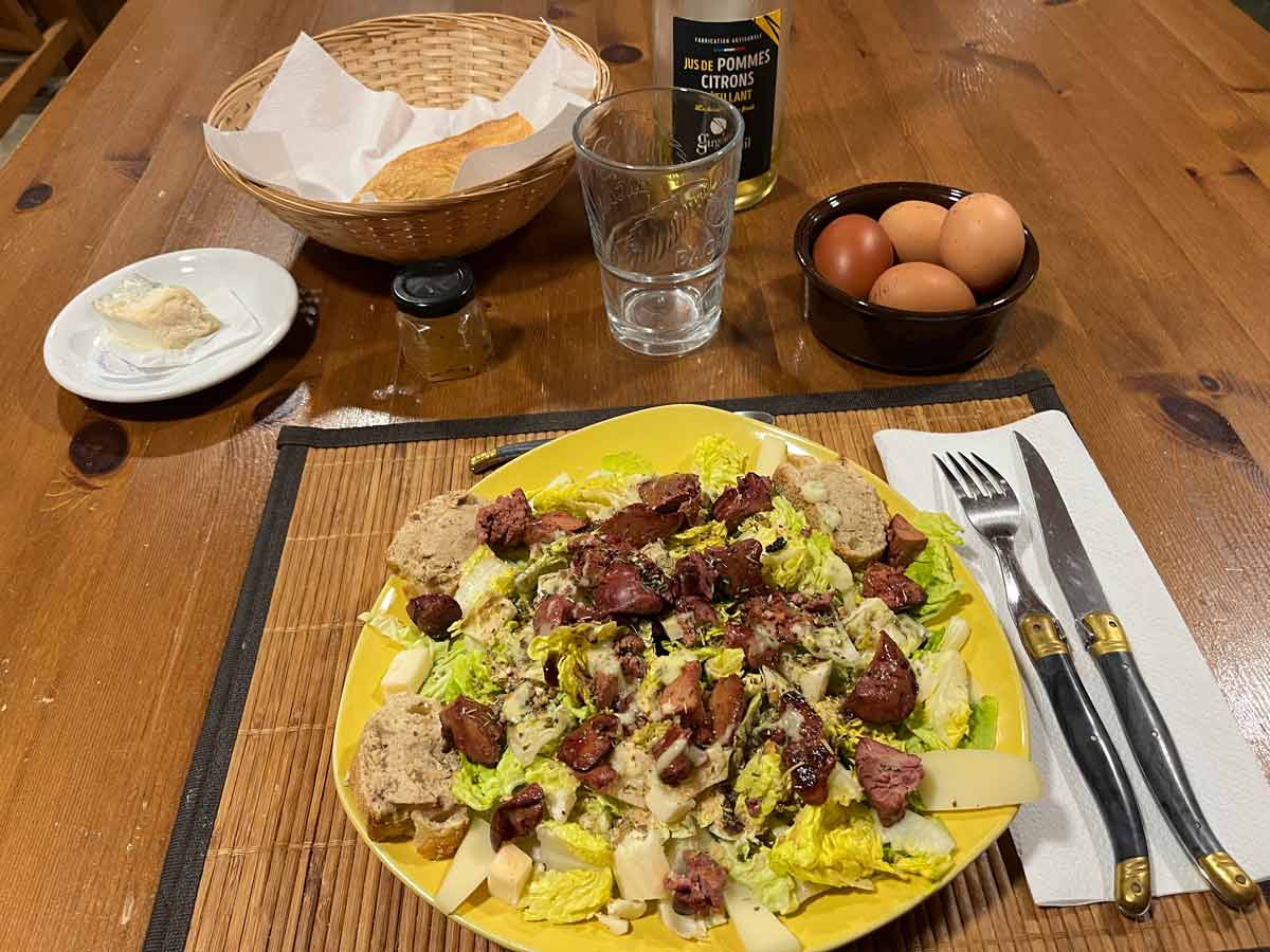 Table d'hôtes de Start Green Evolution, au plus près des parcours enduro et trail.